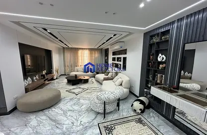 Apartment - 3 Bedrooms - 2 Bathrooms for rent in Sarayat Al Maadi - Hay El Maadi - Cairo