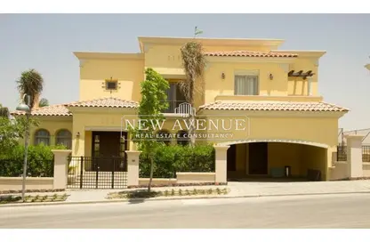 Villa - 6 Bedrooms - 5 Bathrooms for sale in Levana - Uptown Cairo - Mokattam - Cairo