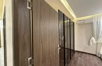 شقة - 3 غرف نوم - 3 حمامات للايجار في الحي الثاني - الشيخ زايد - الجيزة