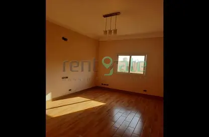 Roof - 3 Bedrooms - 2 Bathrooms for rent in Al Narges 1 - Al Narges - New Cairo City - Cairo