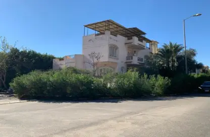 Villa - 3 Bedrooms - 6 Bathrooms for sale in Yasmine District - 14th District - Sheikh Zayed City - Giza
