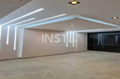 Apartment - 2 Bedrooms - 2 Bathrooms for rent in Lake View Residence - 5th Settlement Compounds - The 5th Settlement - New Cairo City - Cairo