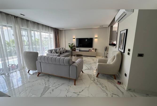 8205977 - Property Image 2