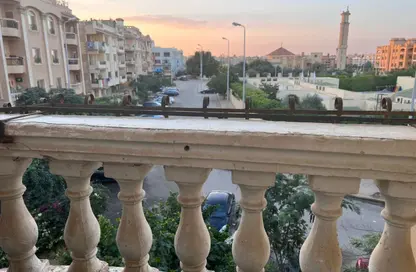 Apartment - 3 Bedrooms - 2 Bathrooms for sale in Beverly Hills Road - 17th District - Sheikh Zayed City - Giza