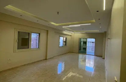 Apartment - 3 Bedrooms - 3 Bathrooms for rent in South Lotus - El Lotus - New Cairo City - Cairo