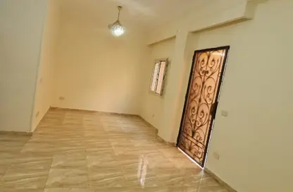 Apartment - 3 Bedrooms - 3 Bathrooms for rent in Area B - Ganoob El Acadimia - New Cairo City - Cairo