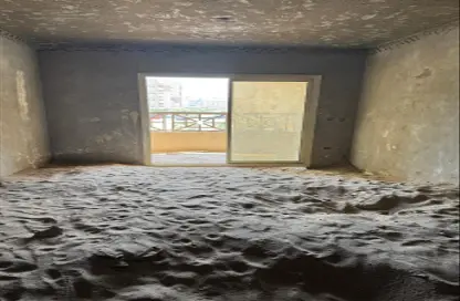 Apartment - 3 Bedrooms - 3 Bathrooms for sale in Al Narges 6 - Al Narges - New Cairo City - Cairo