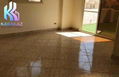 Apartment - 3 Bedrooms - 4 Bathrooms for rent in Ganoob El Acadimia - New Cairo City - Cairo