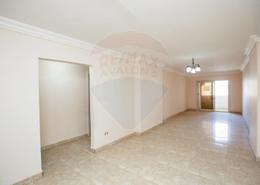 شقة - 3 غرف نوم - 2 حمامات for للبيع in شارع السلام - السيوف - حي اول المنتزة - الاسكندرية