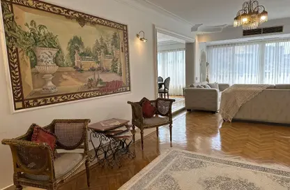 شقة - 3 غرف نوم - 3 حمامات للايجار في شارع المساحه - الدقي - الجيزة