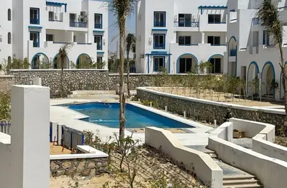 Chalet - 2 Bedrooms - 2 Bathrooms for rent in Mountain View - Ras Al Hekma - North Coast