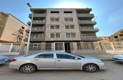 Apartment - 3 Bedrooms - 1 Bathroom for sale in 2nd Neighborhood - 8th Area - Shorouk City - Cairo