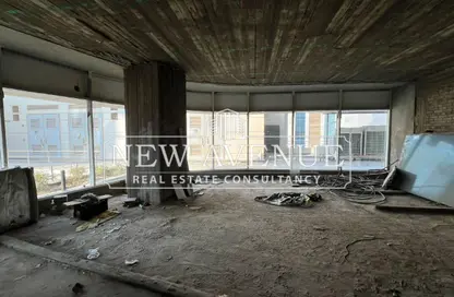 مساحات مكتبية - استوديو - 2 حمامات للبيع في كايرو كابيتال سنتر - شارع التسعين الشمالي - التجمع الخامس - مدينة القاهرة الجديدة - القاهرة