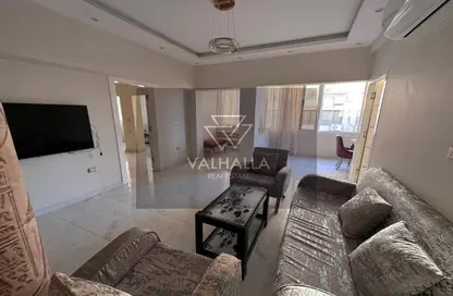 Apartment - 2 Bedrooms - 2 Bathrooms for rent in Mohamed Maraashly St. - Zamalek - Cairo
