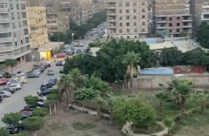 Apartment - 2 Bedrooms - 1 Bathroom for rent in Helmy Hassan Ali St. - 8th Zone - Nasr City - Cairo