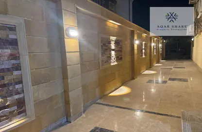 Apartment - 3 Bedrooms - 4 Bathrooms for sale in 3rd Area - Shorouk City - Cairo